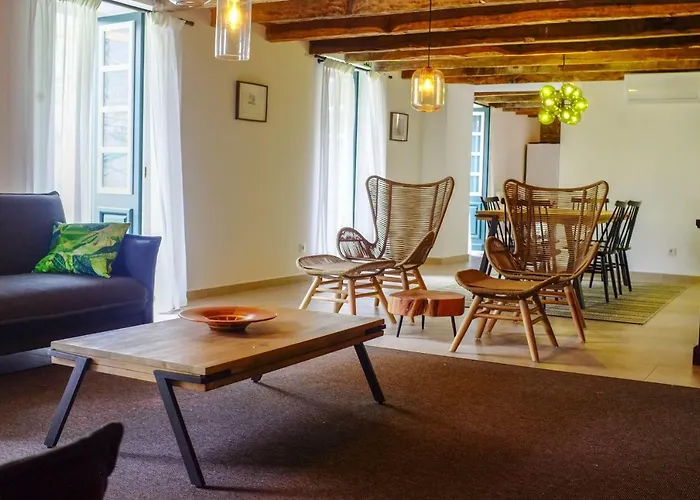 Casa Oliveira Esmeraldo -