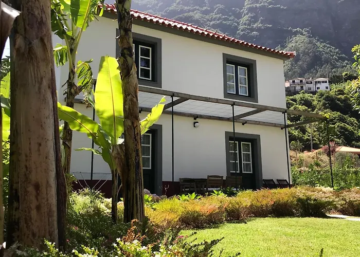 Casa Oliveira Esmeraldo -